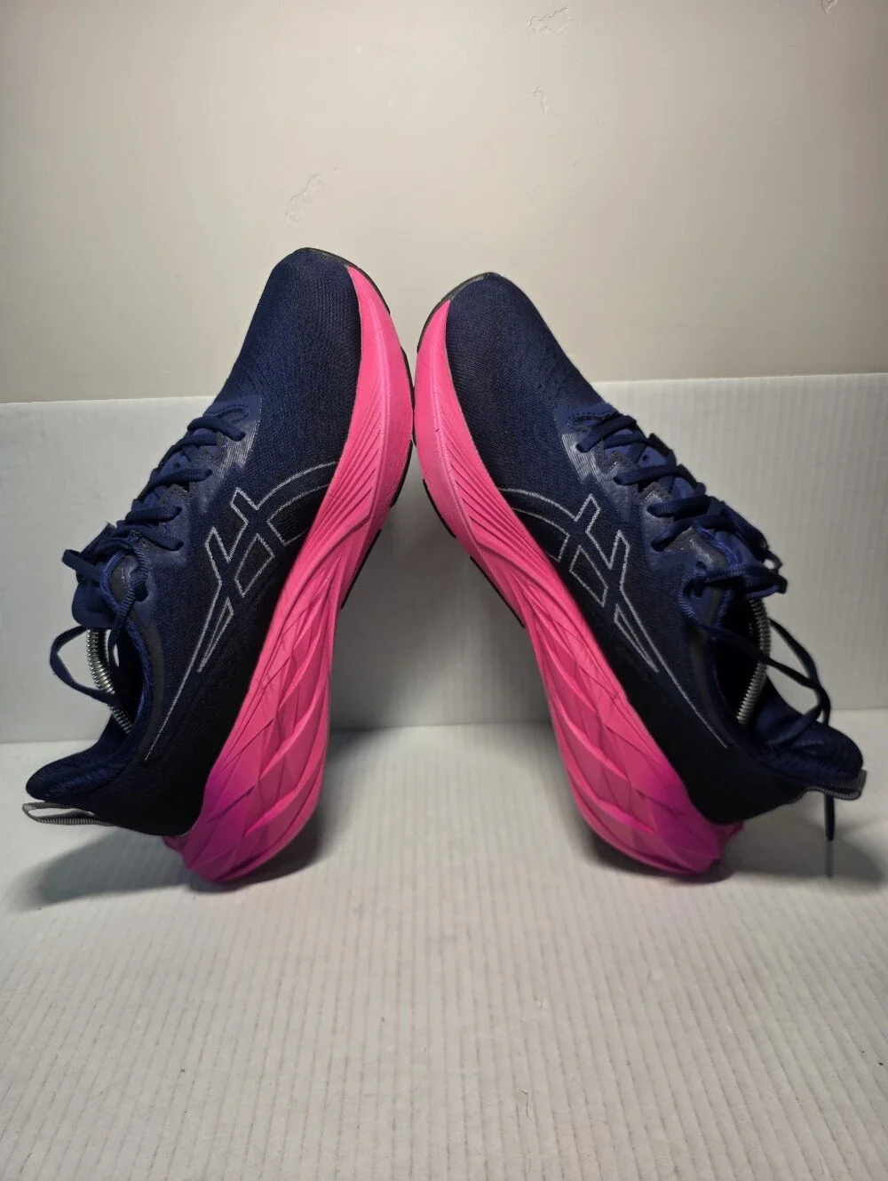 Asics novablast navy
